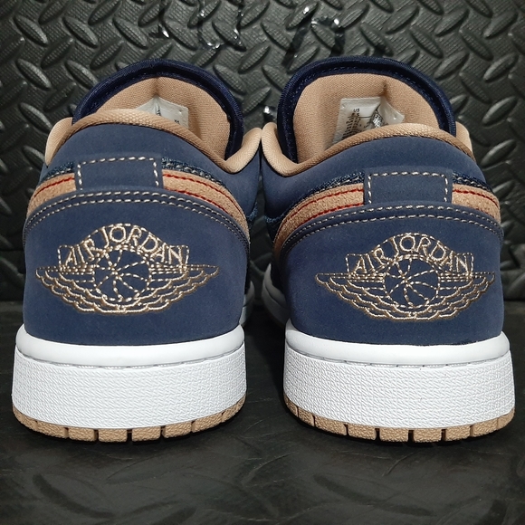 Jordan 1 Low SE Denim shoes DH1259-400 size 8.5 - Picture 4 of 7